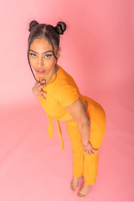 Ribbed set with orange bow tee