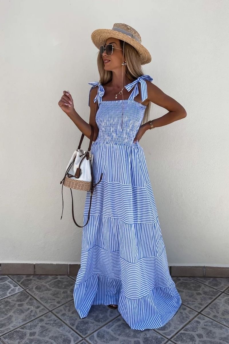 Robe blanche bleue new arrivals