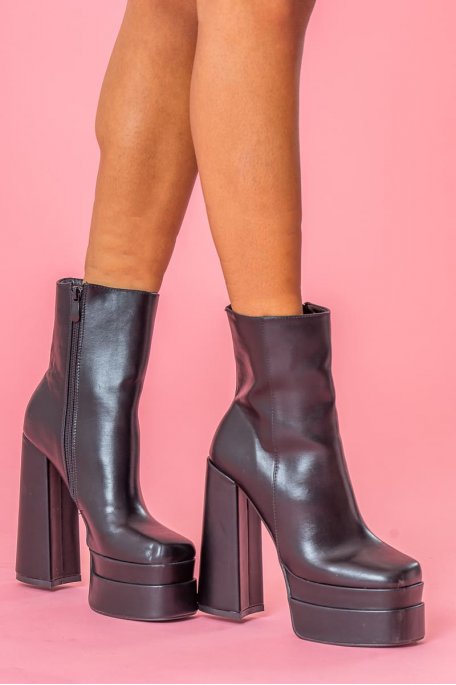 Bottines en simili cuir marron à semelle plateforme à talon