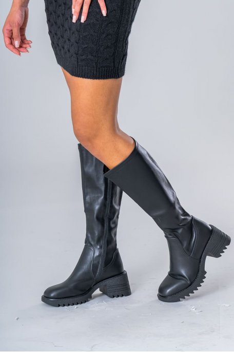 Black notched boots