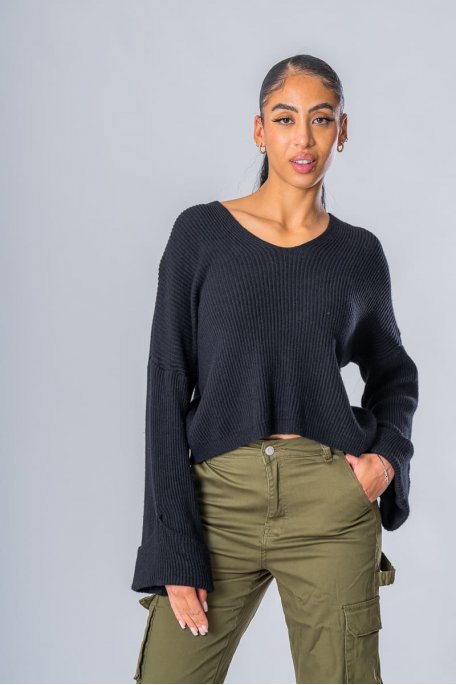 Schwarzer Kapuzenpullover aus Strick