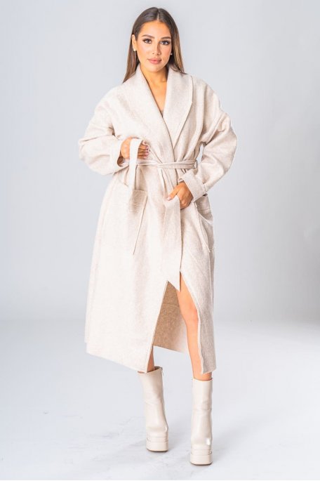 Long coat with classic collar and beige belt