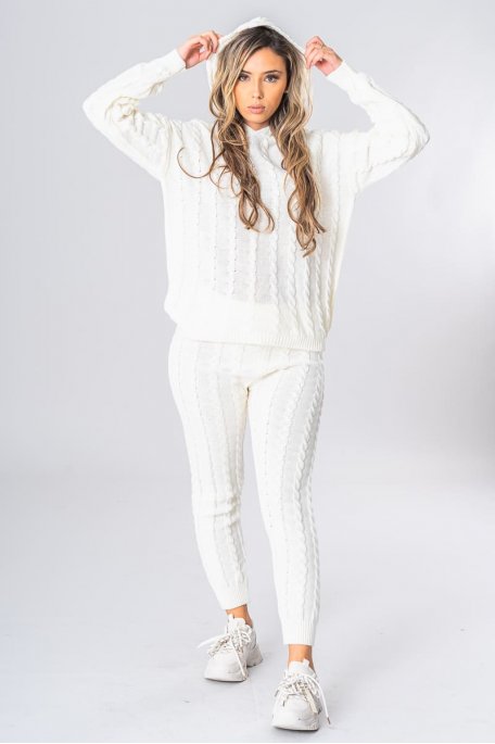 Beige knitwear set