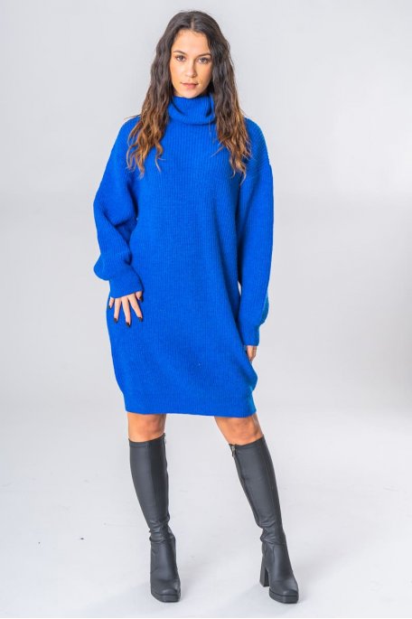 Pulloverkleid mit Rollkragen aus blauer Maschenware