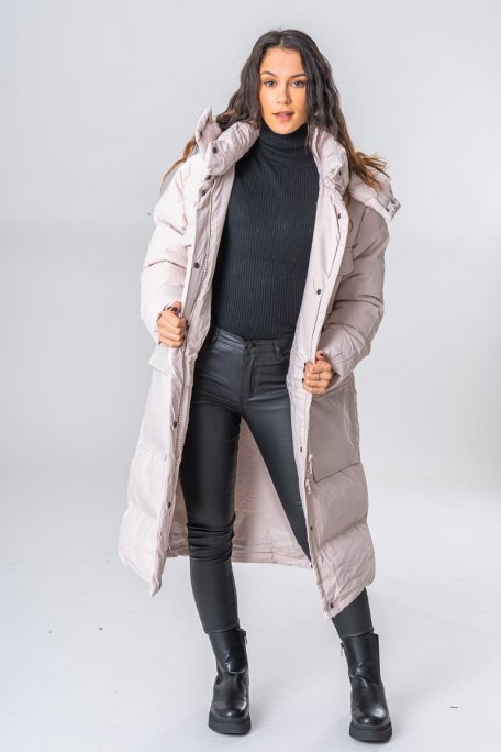 Lange, gesteppte Daunenjacke mit Kapuze in Beige