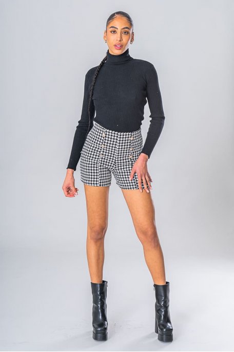Black houndstooth button shorts