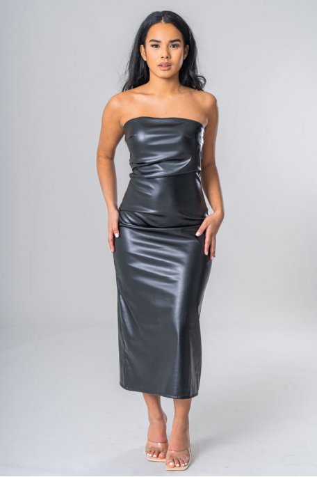 Langes, eng anliegendes, trägerloses Kleid aus schwarzem Kunstleder