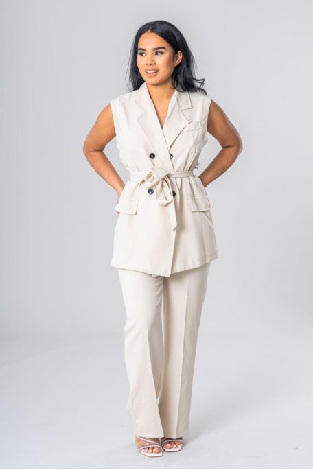 Ensemble blazer sans manches ceinturé beige