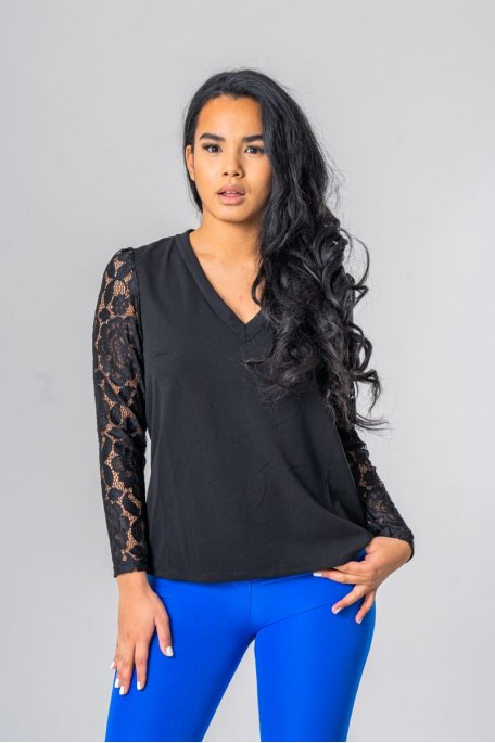 Blouse v-neck lace sleeves black