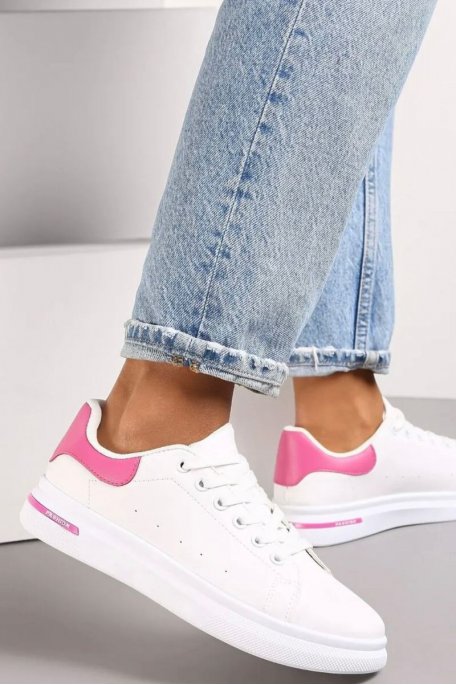White low top sneakers with fuchsia detail