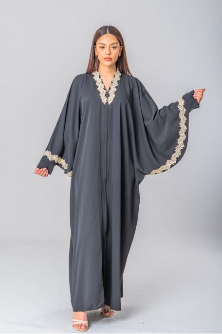 Robe abaya broderies manches chauve-souris noir