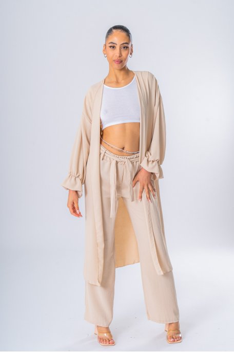 Fluid set with loose-fitting beige vest and pants