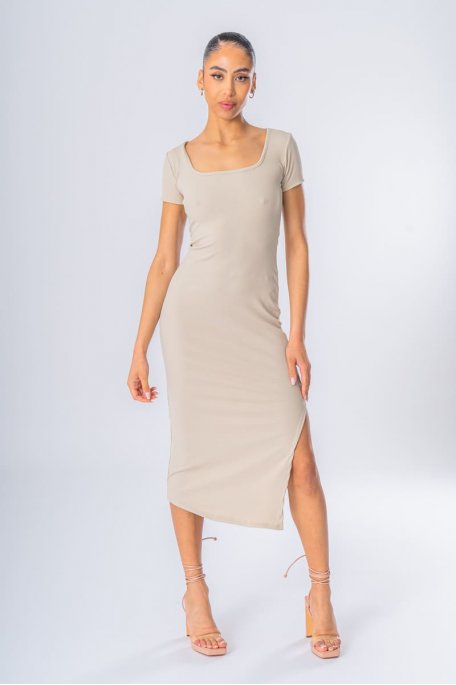 Beige long dress with ribbed slit and square neck