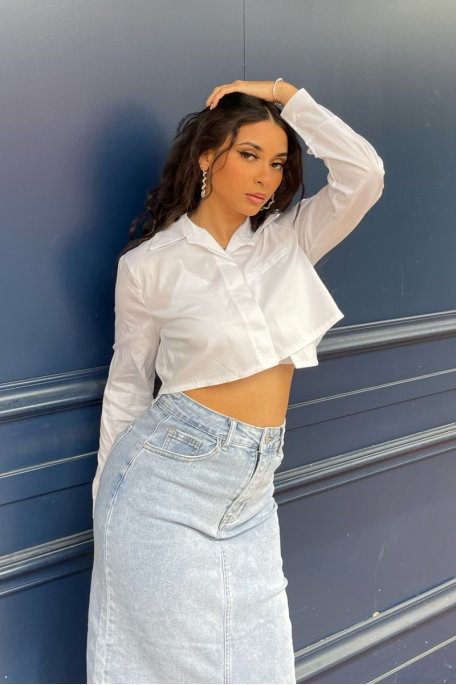White crop top shirt