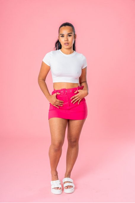 Short-Rock mit Gürtel in Rosa