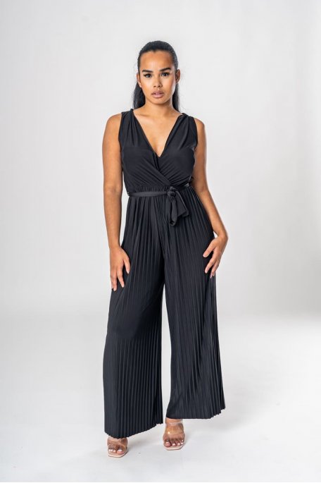 Plissee-Jumpsuit mit Ausschnitt schwarz
