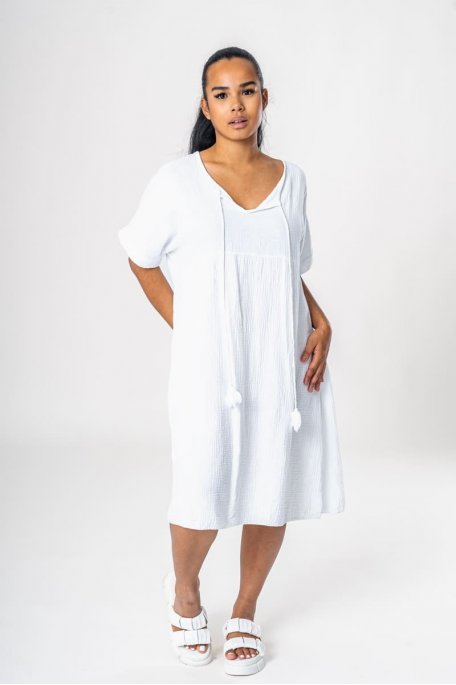 Kleid aus Baumwollgaze mit Pompons weiß