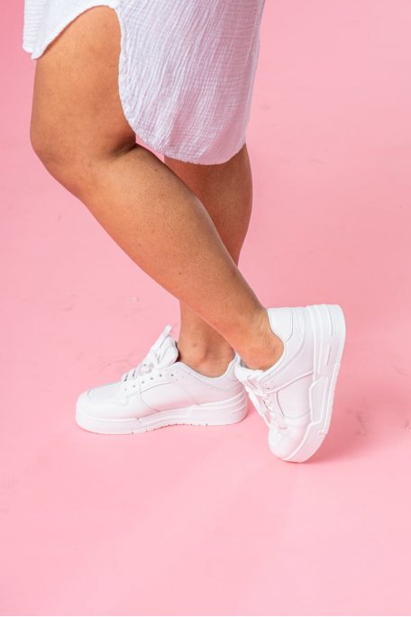 Sneakers mit weißem Einsatz