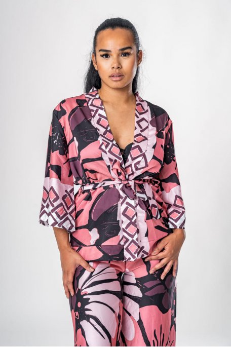 Tie-back kimono and pink pants set