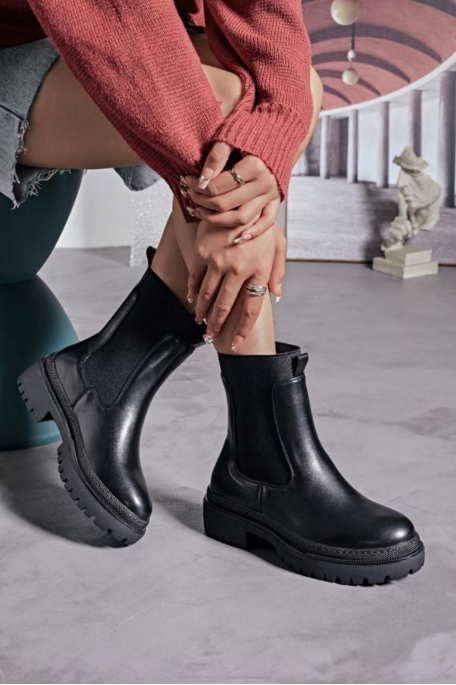 Bottines Chelsea en simili cuir coloris Noir - vue portée