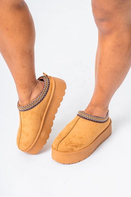 Gefütterte Mules mit Plateau in Camel