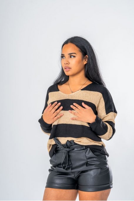 Pull col V en maille doré coloris noir - vue détails