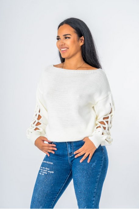 White openwork knitted sleeve sweater
