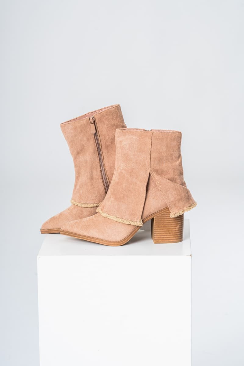 Bottines à talons revers effilé beige - vue côté