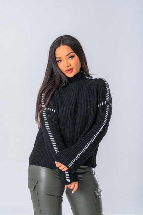 Pullover mit Stehkragen und Häkelkante schwarz
