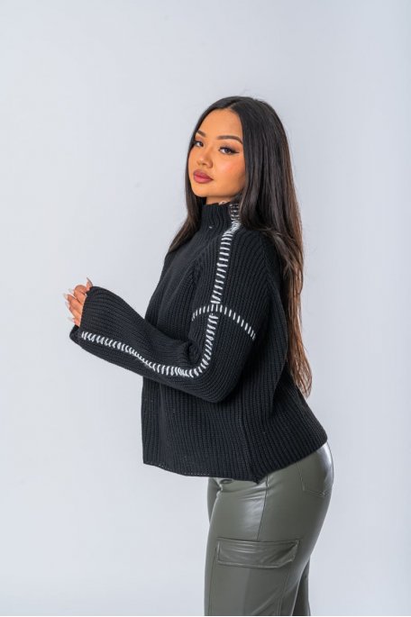 Pull coloris noir à col montant et à bords crochet - vue profil