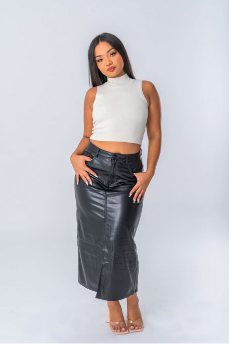 Long skirt in black split imitation leather