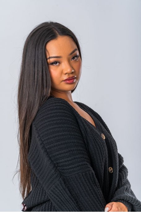 Ensemble en maille gilet boutonné et jupe coloris noir - vue zoom