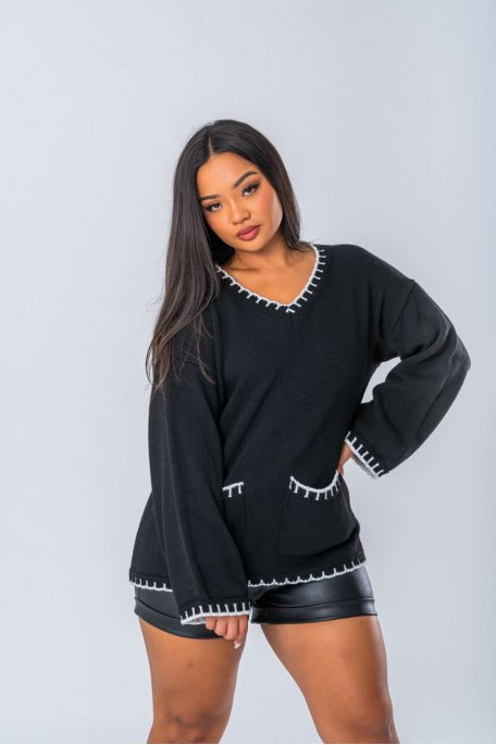 Pull en maille à détails bords crochet contrastants coloris noir - vue face