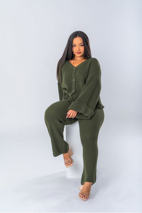 Ensemble en maille coloris kaki gilet boutonné et pantalon - vue face