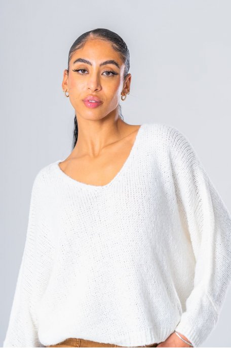 Pullover mit V-Ausschnitt Fledermausärmel engmaschig gestrickt weiß