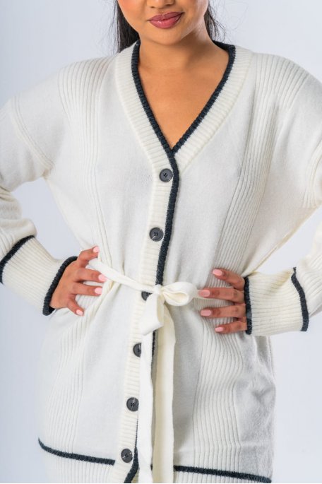 Robe gilet boutonné ceinturé manches longues coloris blanc - vue détails