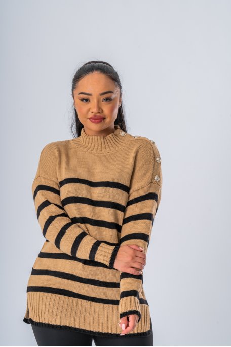 Pull oversize rayé boutons officiers camel - vue portrait