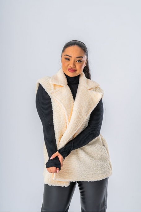 Ärmellose Sherpa-Jacke in Beige
