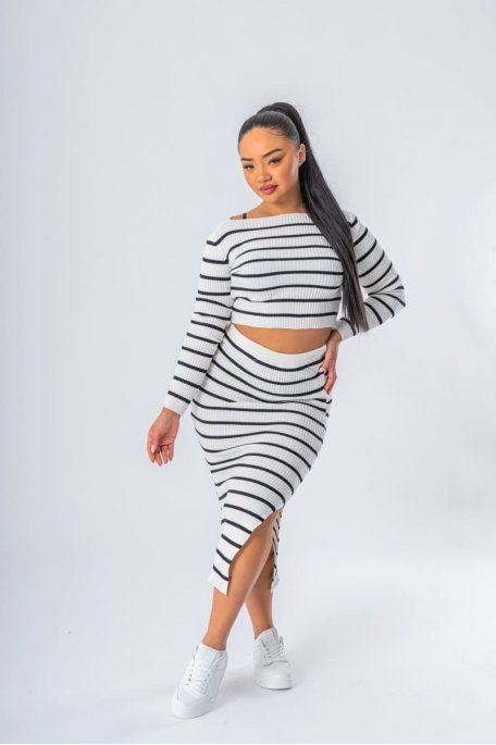Set aus Crop Top und gestreiftem Rock in Weiß