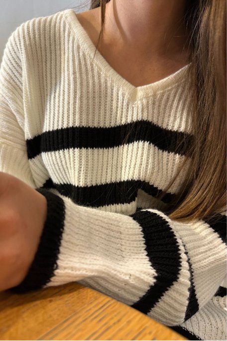 Pull col V oversize à rayures noir - vue zoom