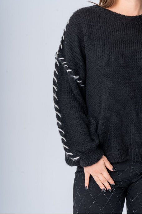 Pull en laine mélangée coutures contrastantes noir détails