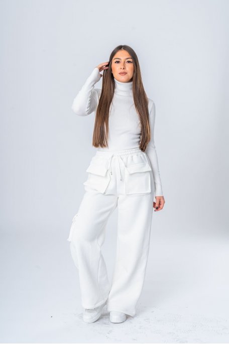 Wide-leg cargo style jogging pants, white