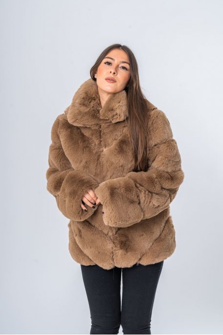 Manteau fausse fourrure molletonnee camel Cinelle Paris mode femme tendance