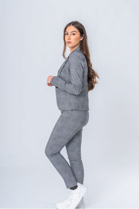 Pantalon tailleur à carreaux ceinturé gris - vue de profil look entier