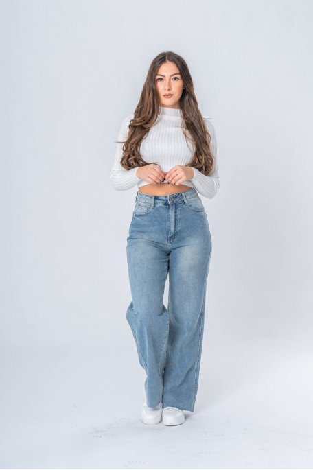 Blue wide-leg jeans