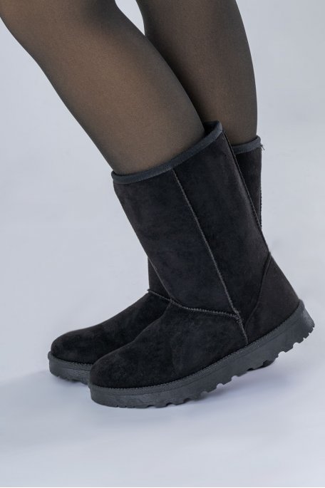 Long black lined boots