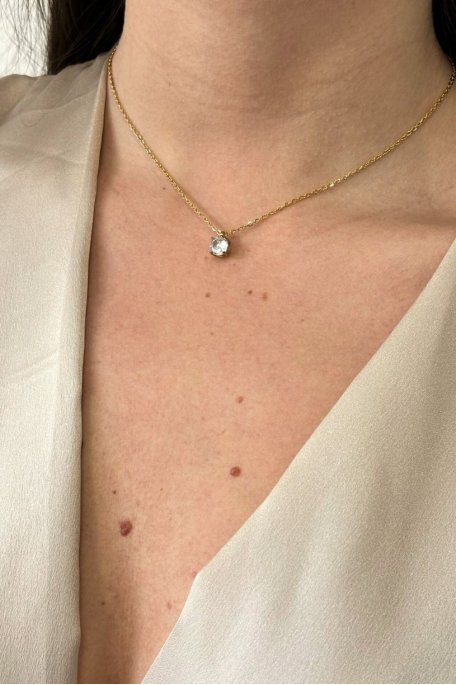 Collier solitaire - Vue portée