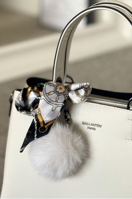 Handbag with white pompon