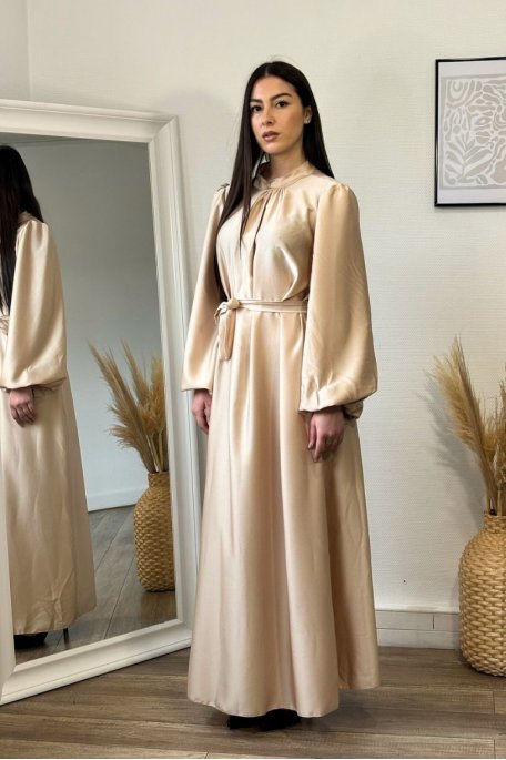 Satin long dress with beige round neck