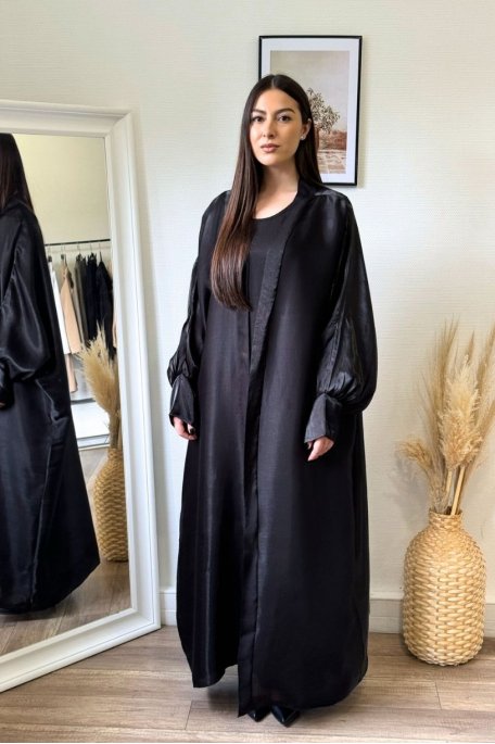 Sleeveless long dress with black cardigan